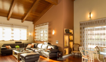 Картинка интерьер гостиная диван стол дизайн