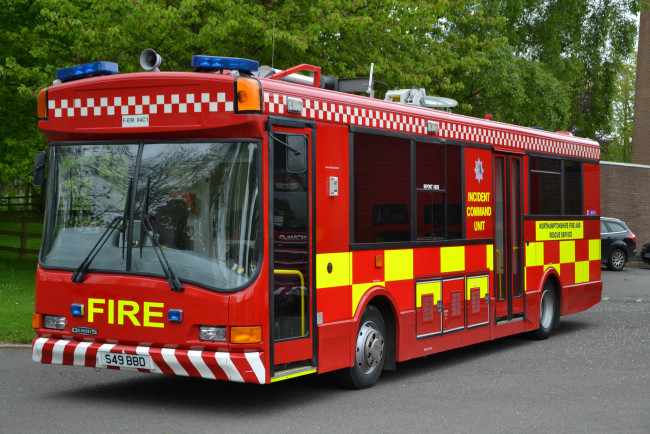 Обои картинки фото автомобили, пожарные машины, автомобиль, пожарный, спецтехника