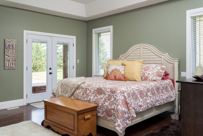 Обои картинки фото интерьер, спальня, кровать, комод