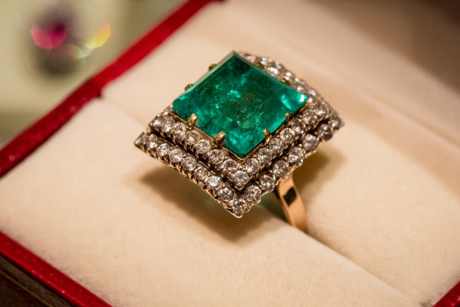 Обои картинки фото разное, украшения,  аксессуары,  веера, кольцо, украшение, блеск