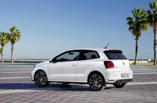 Обои картинки фото 2014 volkswagen polo gti, автомобили, volkswagen, белый, металлик, polo