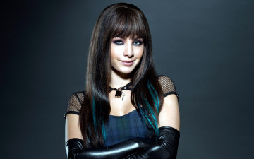 Картинка девушки ksenia+solo родинки усмешка