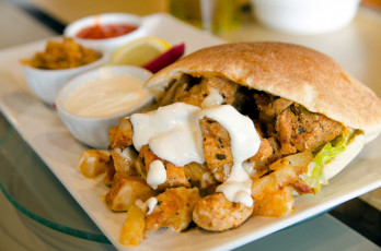 Картинка еда бутерброды +гамбургеры +канапе пита мясо соус