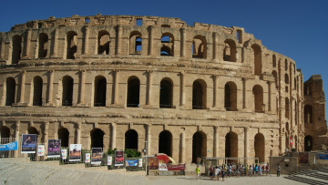 Картинка тунис +колизей+в+эль-джеме города -+исторические +архитектурные+памятники посетители реклама небо колизей