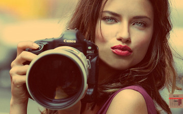Картинка календари девушки фотоаппарат взгляд 2018