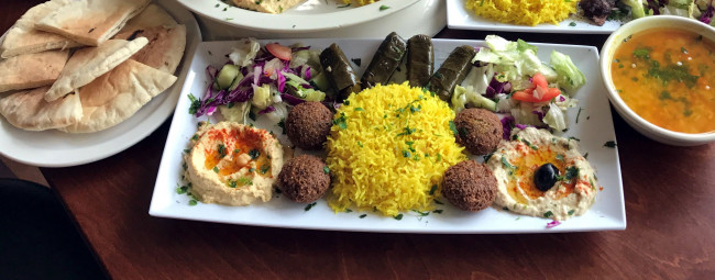 Обои картинки фото еда, разное, рис, лепешки, голубцы, салат