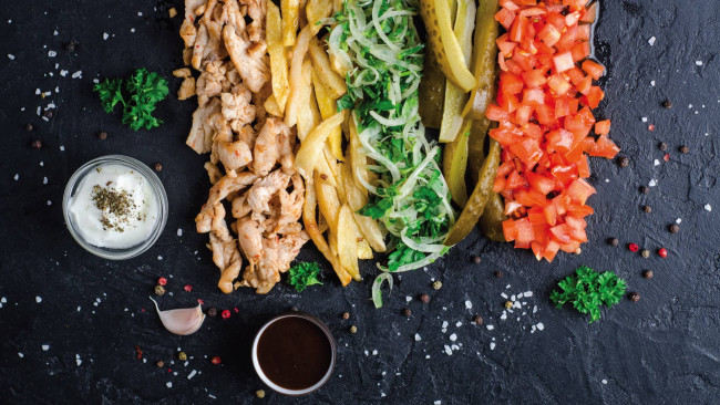 Обои картинки фото еда, салаты,  закуски, салат, овощи, соус