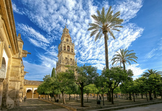 Картинка mezquita+de+c& 243 rdoba+-+the+mosque+of+cordoba города -+мечети +медресе простор