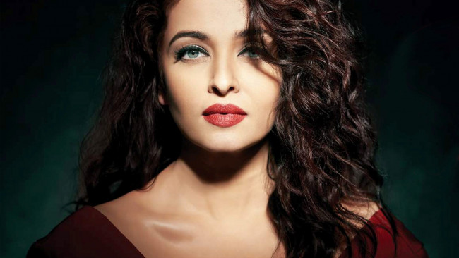 Обои картинки фото девушки, aishwarya rai, взгляд