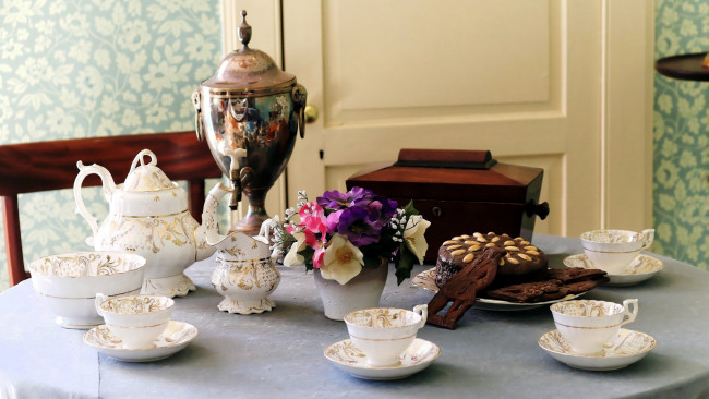 Обои картинки фото еда, сервировка, торт, самовар