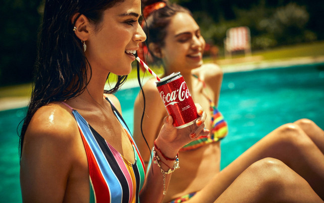 Обои картинки фото бренды, coca-cola, напиток