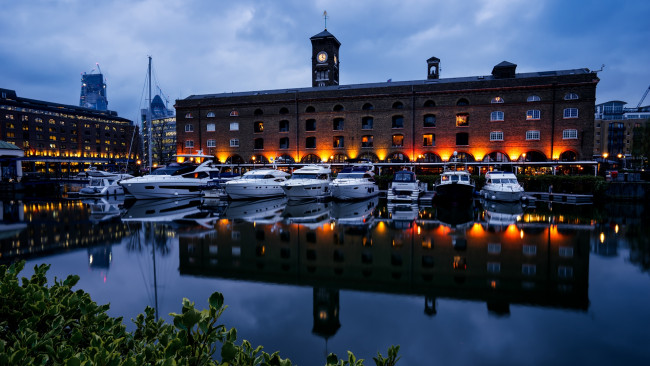 Обои картинки фото корабли, порты ,  причалы, пристань, в, лондоне