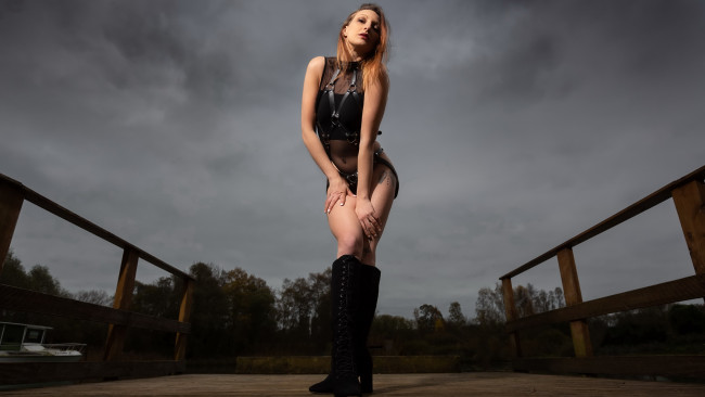 Обои картинки фото девушка - girl, девушки, - брюнетки,  шатенки, девушка, шатенка, сексуальная, милая, модель, красивая, супер, сладкая, лапочка, симпатичная, классная, нежная, идеальная, няша, яркая, игривая, великолепная, обаятельная, жгучая, спокойная, удивительная