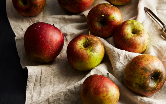 Обои картинки фото еда, яблоки, урожай, много