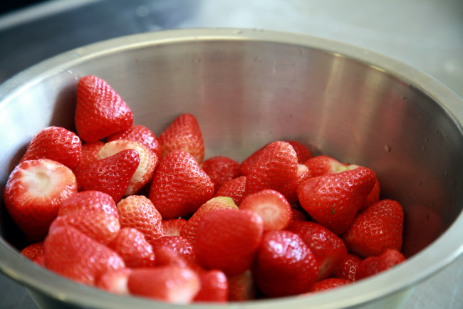 Обои картинки фото еда, клубника,  земляника