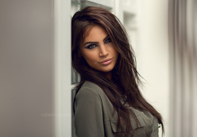 Обои картинки фото девушка - girl, девушки, - лица,  портреты, девушка, брюнетка, сексуальная, милая, модель, красивая, супер, сладкая, лапочка, симпатичная, классная, нежная, идеальная, няша, яркая, игривая, великолепная, обаятельная, жгучая, спокойная, удивительная