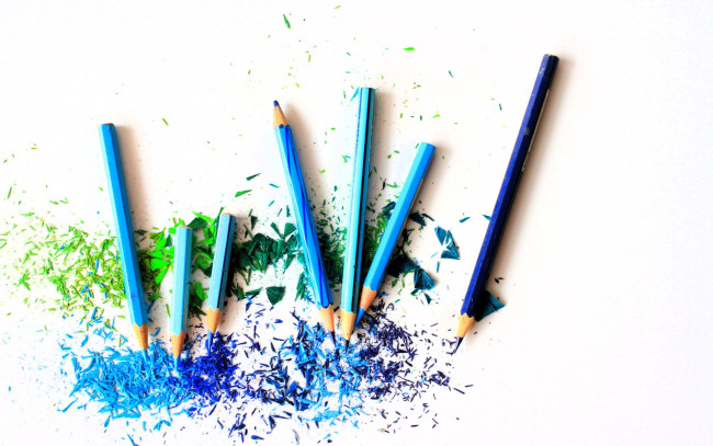 Обои картинки фото разное, канцелярия,  книги, карандаши, цвета, опилки