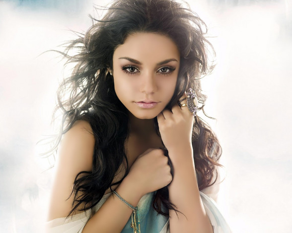 Обои картинки фото Vanessa Hudgens, девушки