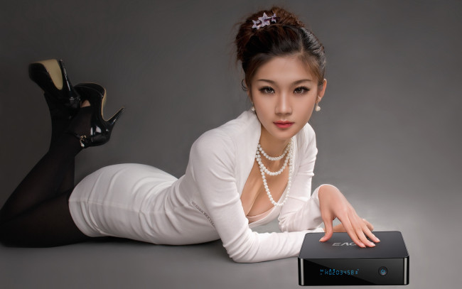 Обои картинки фото бренды, eaget, азиатка, девушка, player, hd