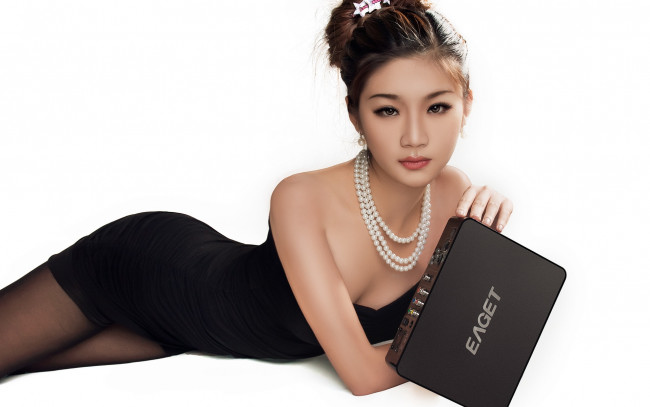 Обои картинки фото бренды, eaget, hd, player, девушка, азиатка