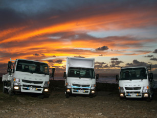 Картинка автомобили mitsubishi canter fuso