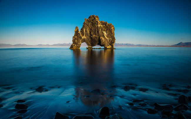 Обои картинки фото природа, побережье, остров, море, вода, вечер, берег