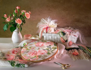 Картинка разное ремесла +поделки +рукоделие ваза букет розы нитки вышивка рукоделие