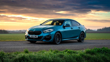 Картинка bmw+218i+gran+coupe+m+sport автомобили bmw голубой трава дорога