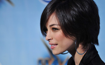 Картинка Kristin+Kreuk девушки   серьги