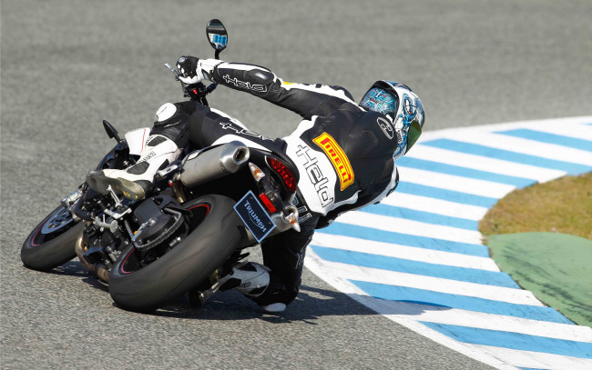 Обои картинки фото спорт, мотоспорт, motorcycle, triple, r, street, triumph, трек, гонка