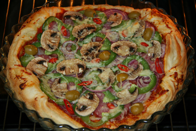 Обои картинки фото еда, пицца, выпечка