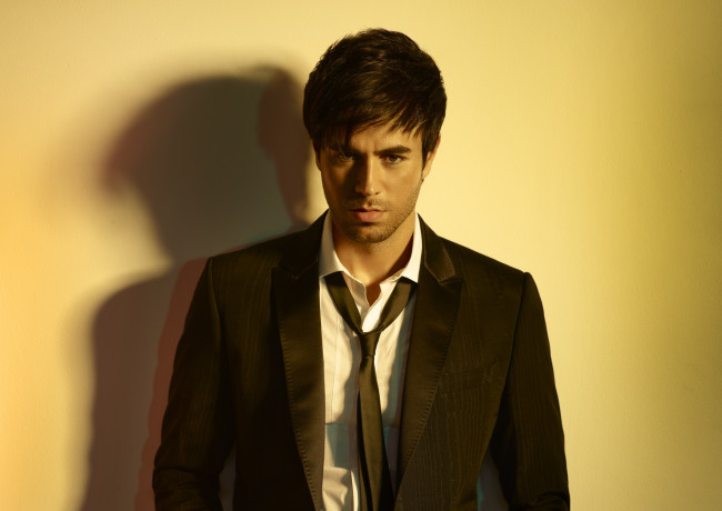 Обои картинки фото enrique, iglesias, музыка, певец, актёр, музыкальный, продюсер, испания, композитор