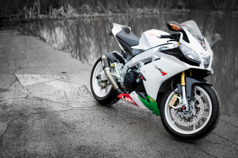 Картинка мотоциклы aprilia