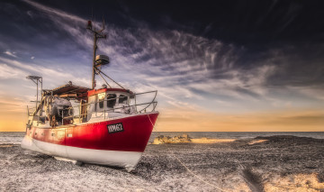 Картинка корабли баркасы+ +буксиры пляж побережье