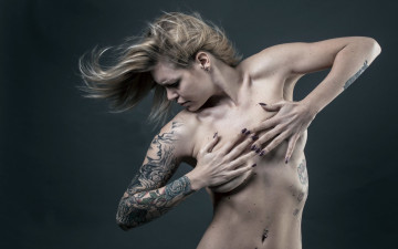 Картинка девушки -unsort+ блондинки девушка поза фон тату