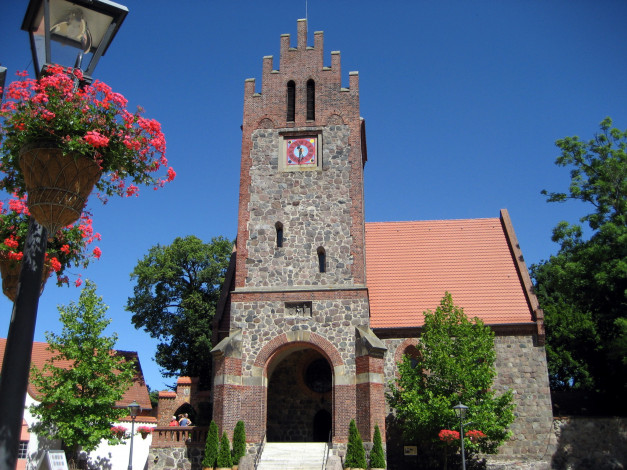 Обои картинки фото города, - здания,  дома, часы, фонарь