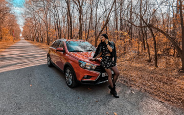 Картинка автомобили -авто+с+девушками lada vesta sw cross