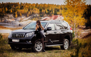 Картинка автомобили -авто+с+девушками toyota