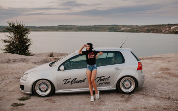 Картинка автомобили -авто+с+девушками volkswagen golf