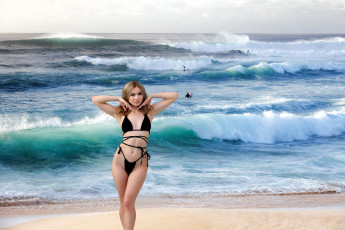 Картинка девушки -+блондинки +светловолосые море волны блондинка