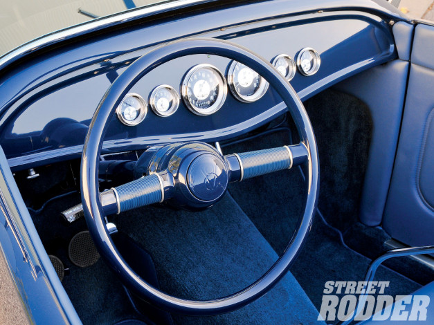 Обои картинки фото автомобили, спидометры, торпедо