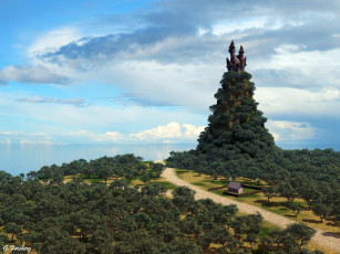 Картинка 3д графика fantasy фантазия облака замок дорога деревья дом скала