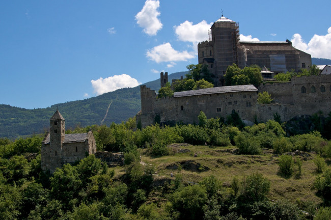 Обои картинки фото chateau, de, valere, города, дворцы, замки, крепости, швейцария