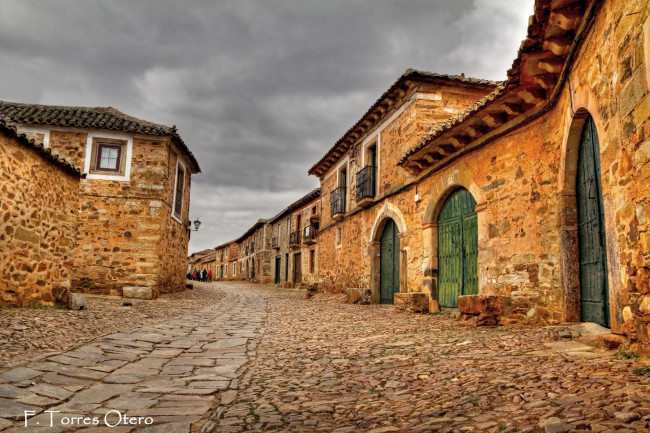 Обои картинки фото castrillo, de, los, polvazares, города, улицы, площади, набережные, испания