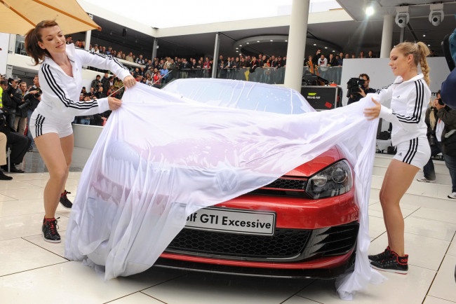 Обои картинки фото автомобили, авто, девушками