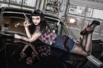 Картинка -Unsort+Брюнетки+Шатенки девушки unsort брюнетки шатенки тату шорты туфли