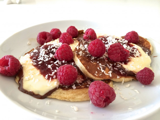 Обои картинки фото еда, блины,  оладьи, ягоды, малина, оладьи