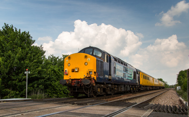 Обои картинки фото техника, поезда, рельсы, дорога, железная, локомотив