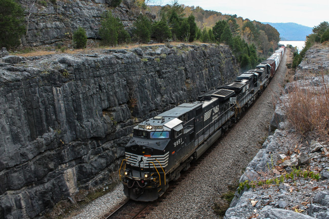 Обои картинки фото техника, поезда, дорога, железная, рельсы, локомотив