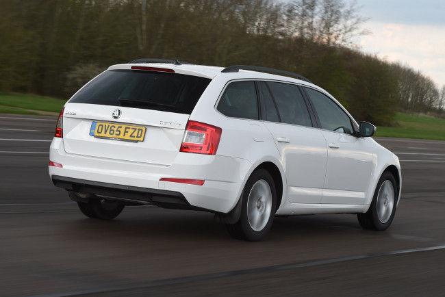 Обои картинки фото автомобили, skoda, skodа, 5e, estate, octavia